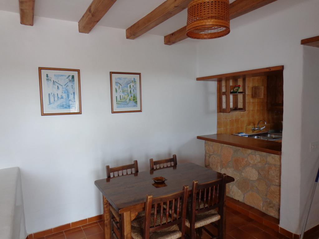 Apartamentos Los Pinares Benet Santa Eularia des Riu Room photo